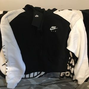 Women’s NIKE HOODIE